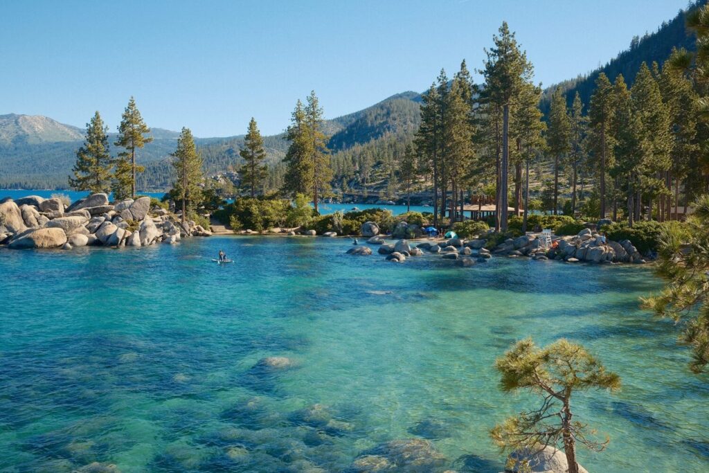 Lake and mountains with greenery | Nevada timeshare cancellation