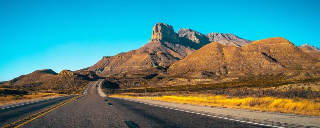 Road in Texan landscape | Texas  timeshare cancellation