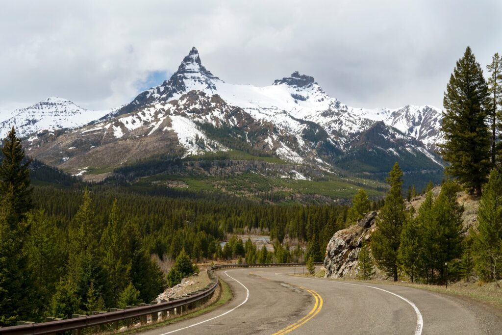 Mountains topped with snow | Montana timeshare cancellation