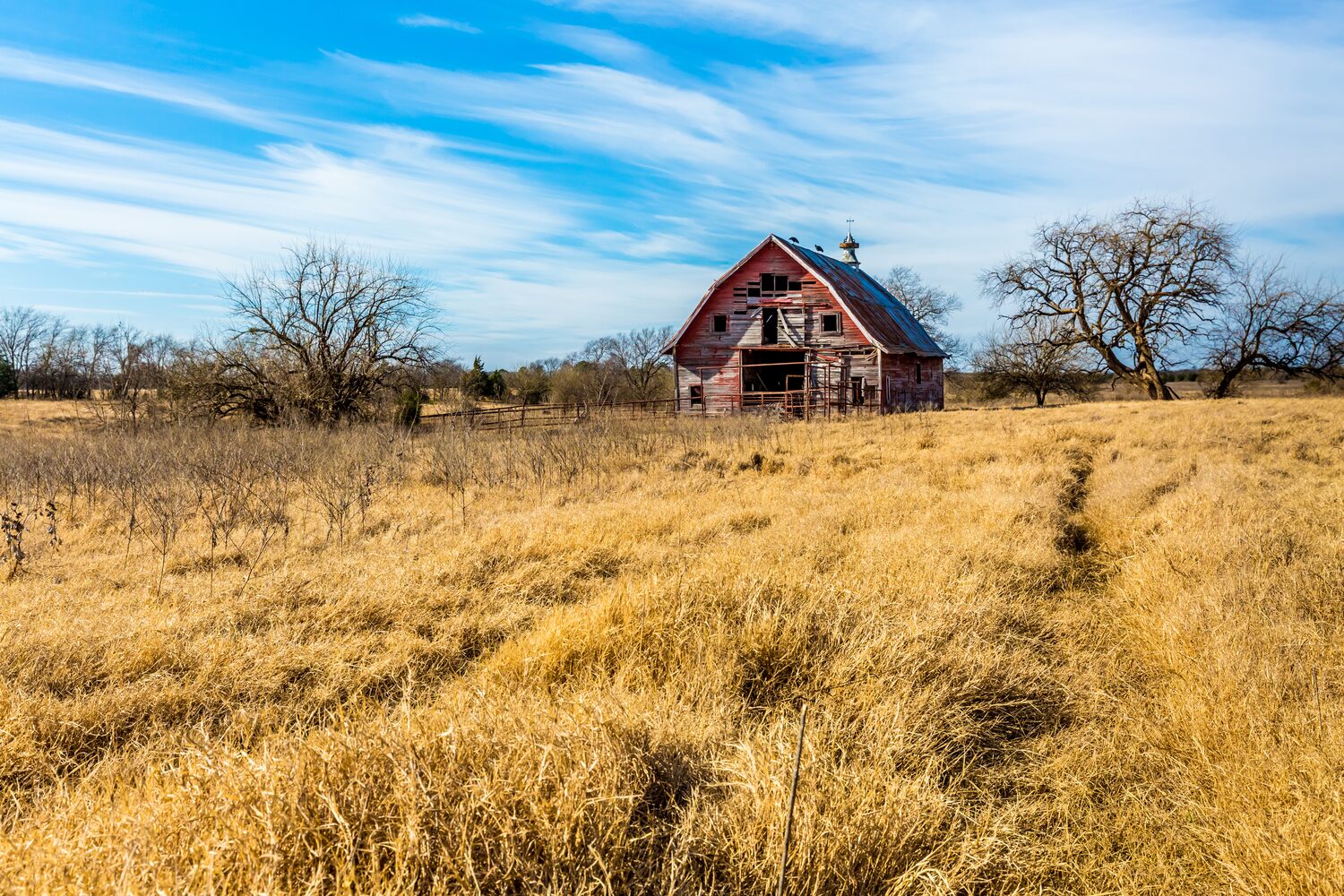 Rural farmland with dry grass | Oklahoma timeshare cancellation