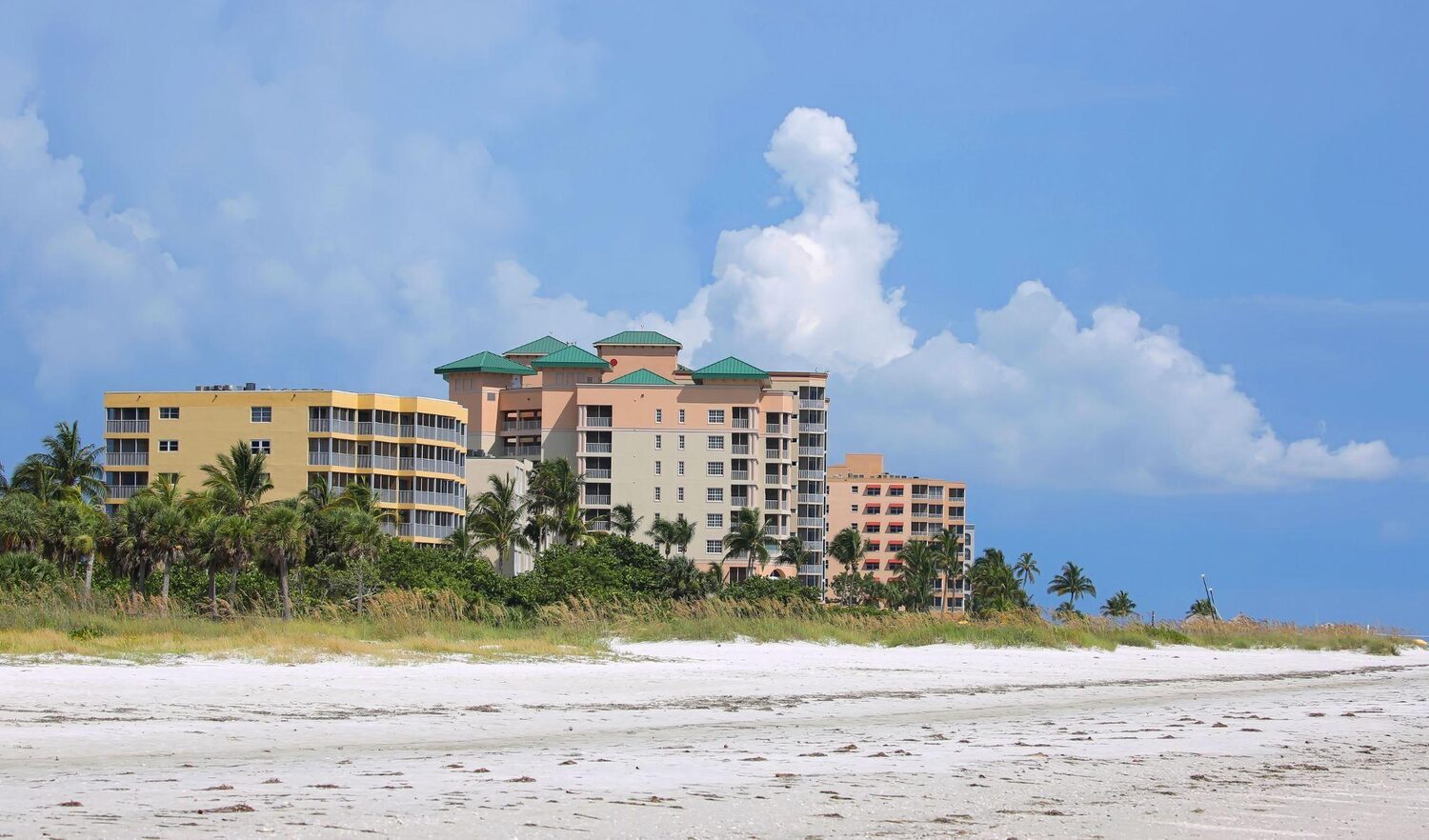 Resort along the coastline | Best timeshare cancellation company