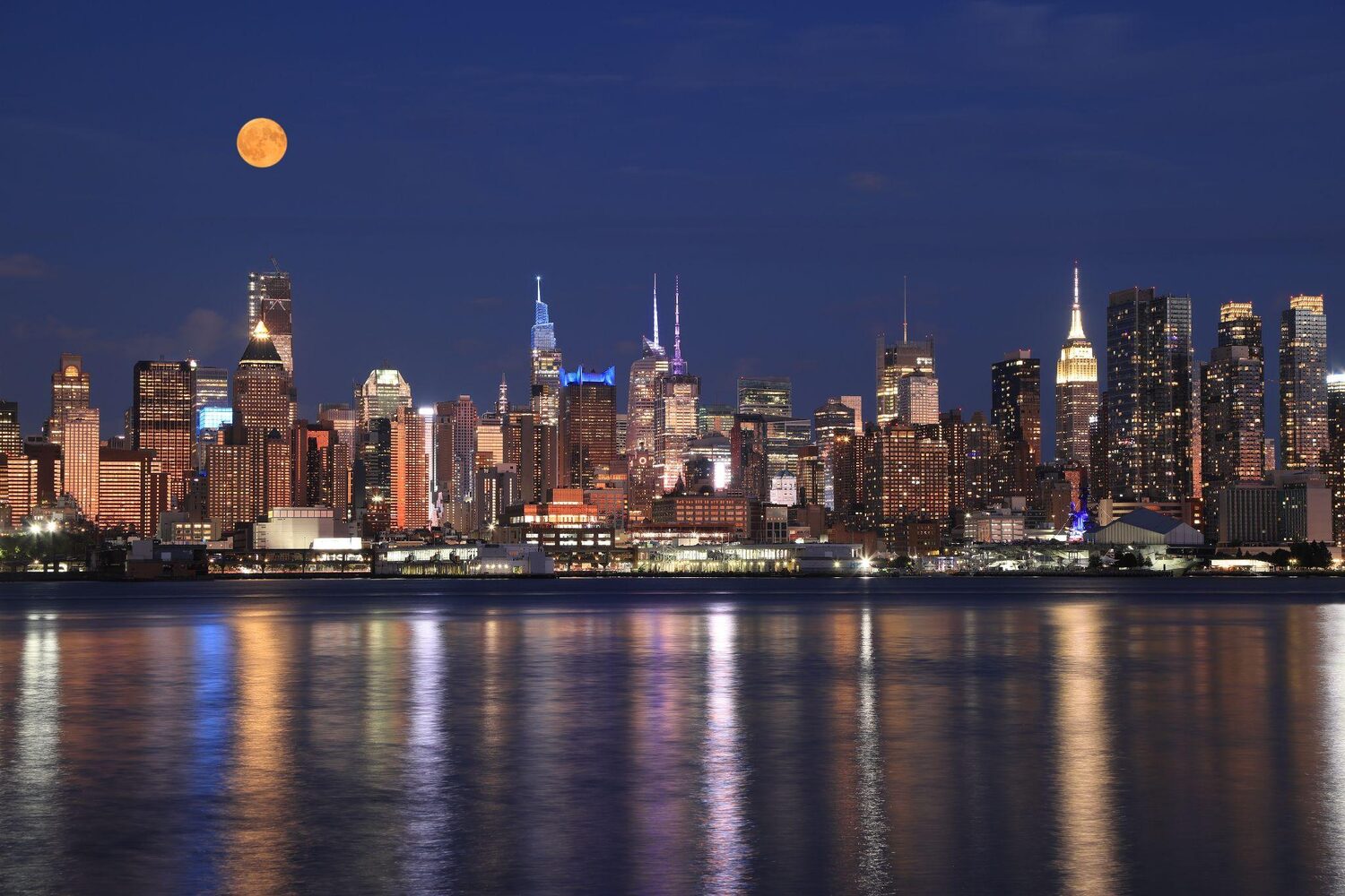 Skyline at night | New York timeshare cancellation