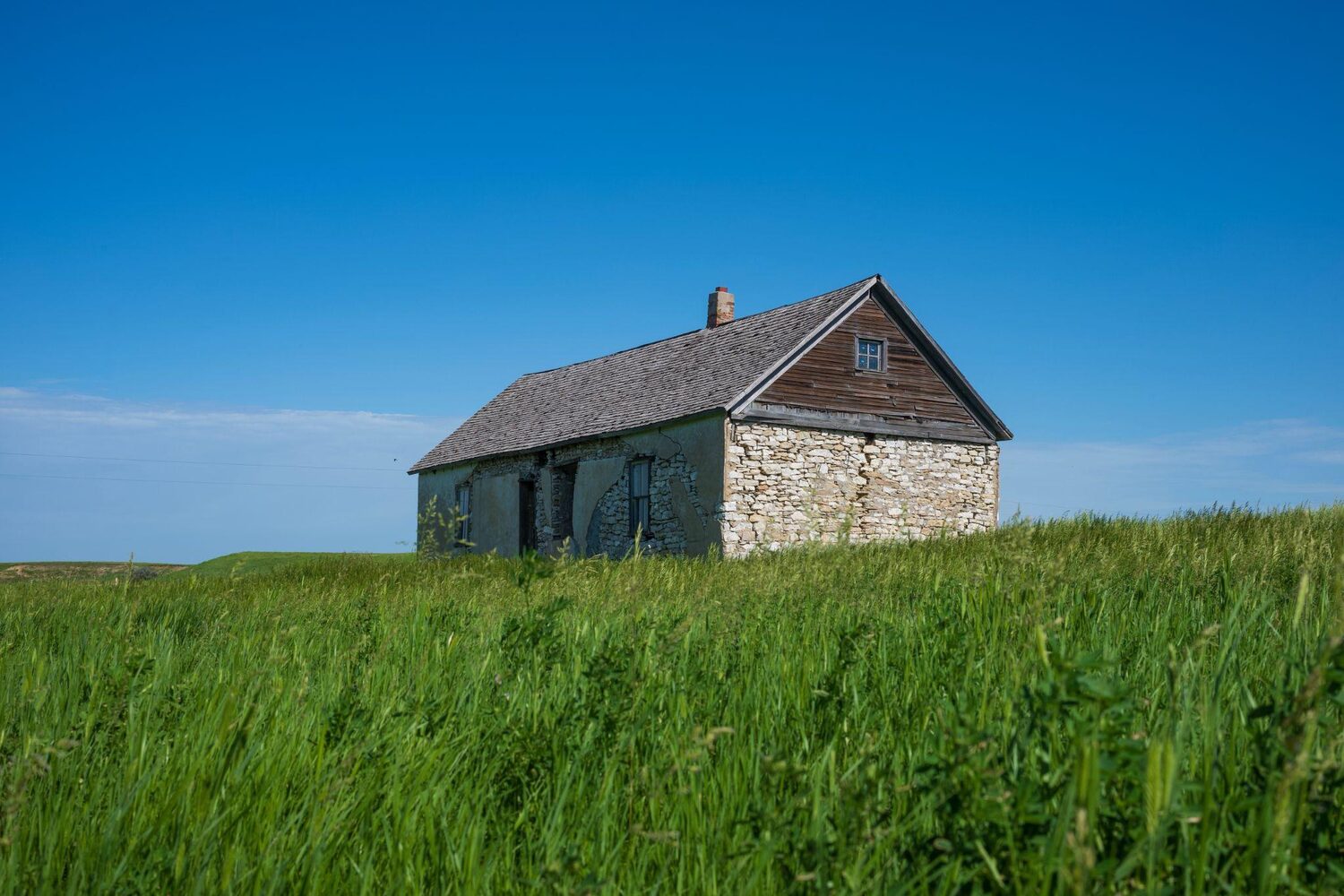Lone building in the grassland | North Dakota timeshare cancellation